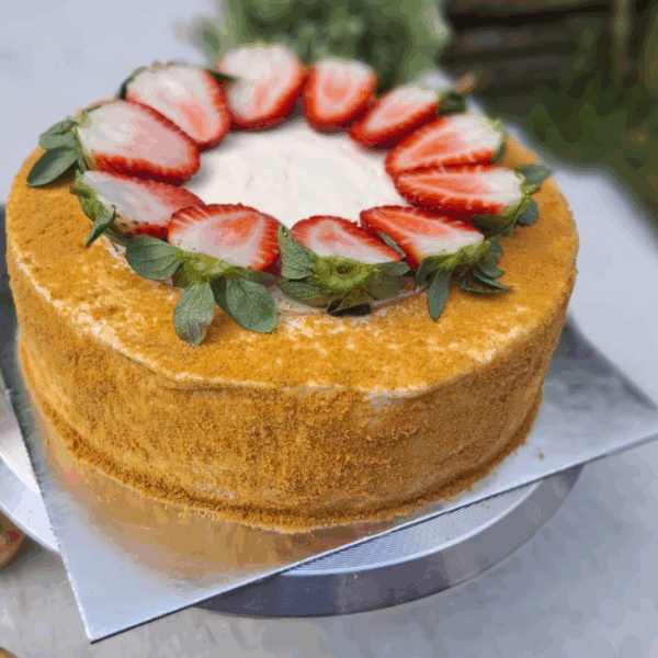 8 inch Medovik Honey Cake — serves upto 10